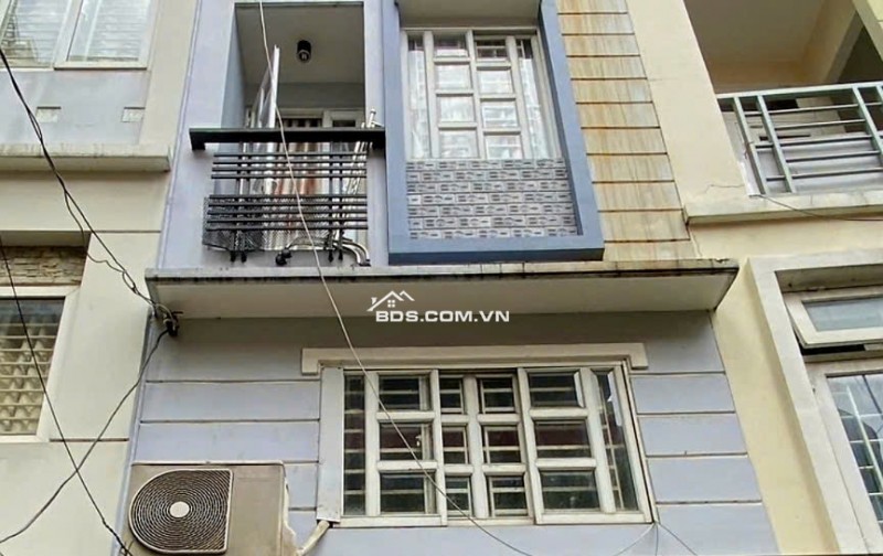 Bán Nhà Đẹp, Hẻm 4m Nguyễn Thiện Thuật, Trung Tâm Quận 3, 30m2, 5 Tầng, 5PN. Chỉ 7.5 tỷ .